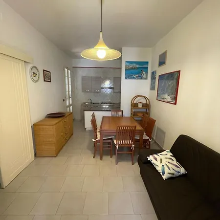 Ammiraglia Baia Apart-hotel 3*