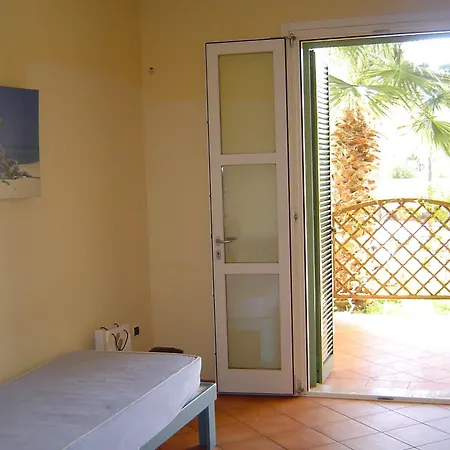 Ammiraglia Baia Apartahotel 3*