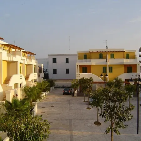 Ammiraglia Baia Apartahotel 3*