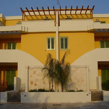 شقة فندقية Ammiraglia Baia 3*