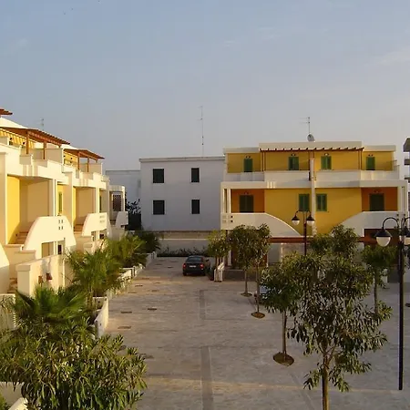 شقة فندقية Ammiraglia Baia 3*