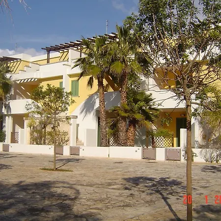 Ammiraglia Baia Apartahotel 3*